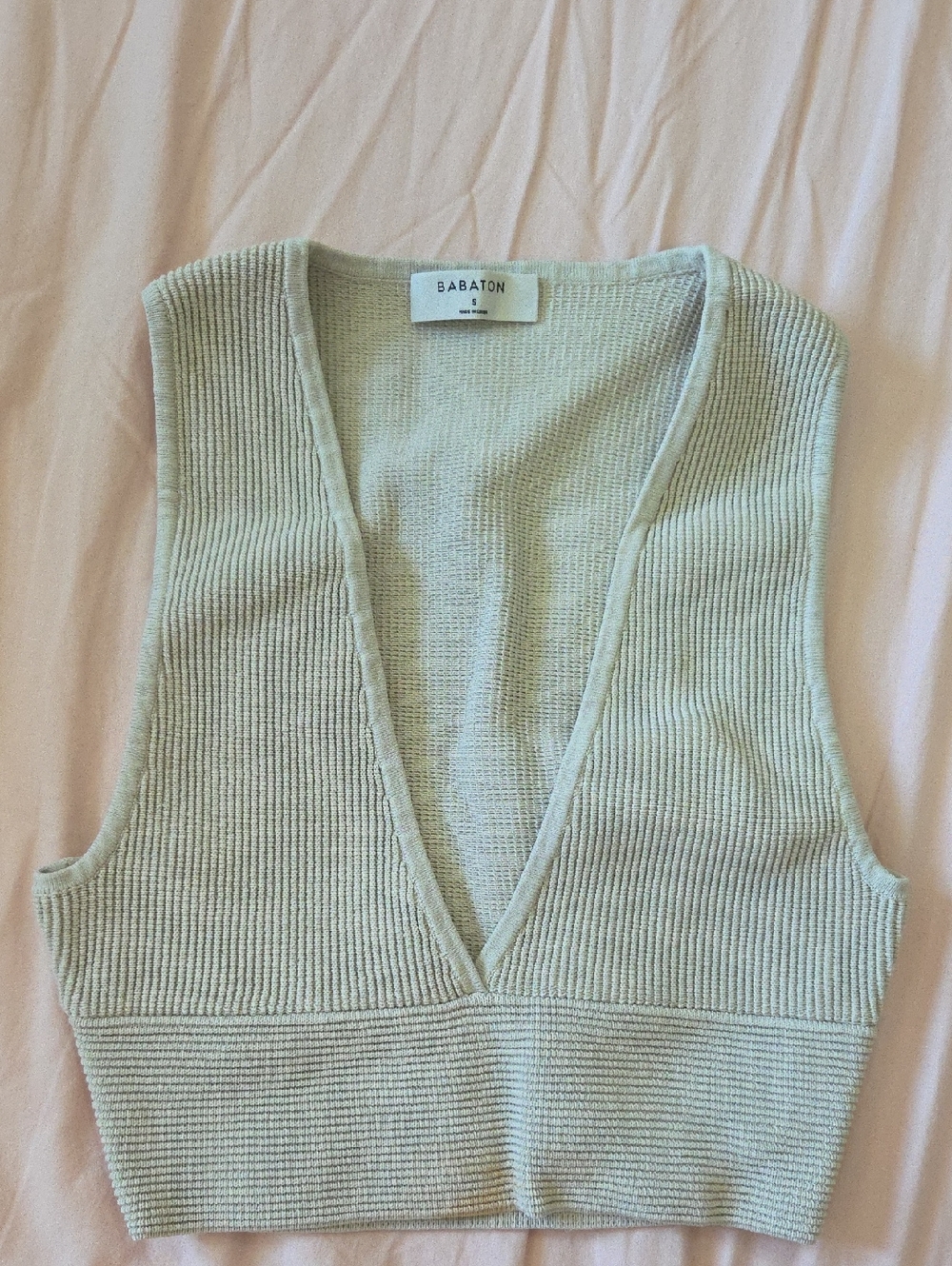 Babaton Sculpt Knit Ribbed Deep V-Neck Cropped Tank